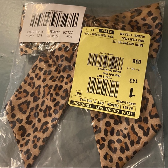 NWT J. Crew Leopard Satin Scrunchie With Bow - Picture 3 of 7